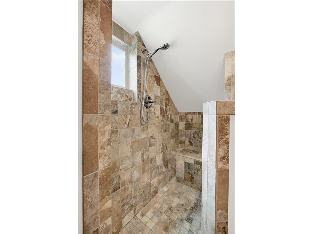 3644 Hubbard Avenue N Robbinsdale MN 55422 7072873 image24