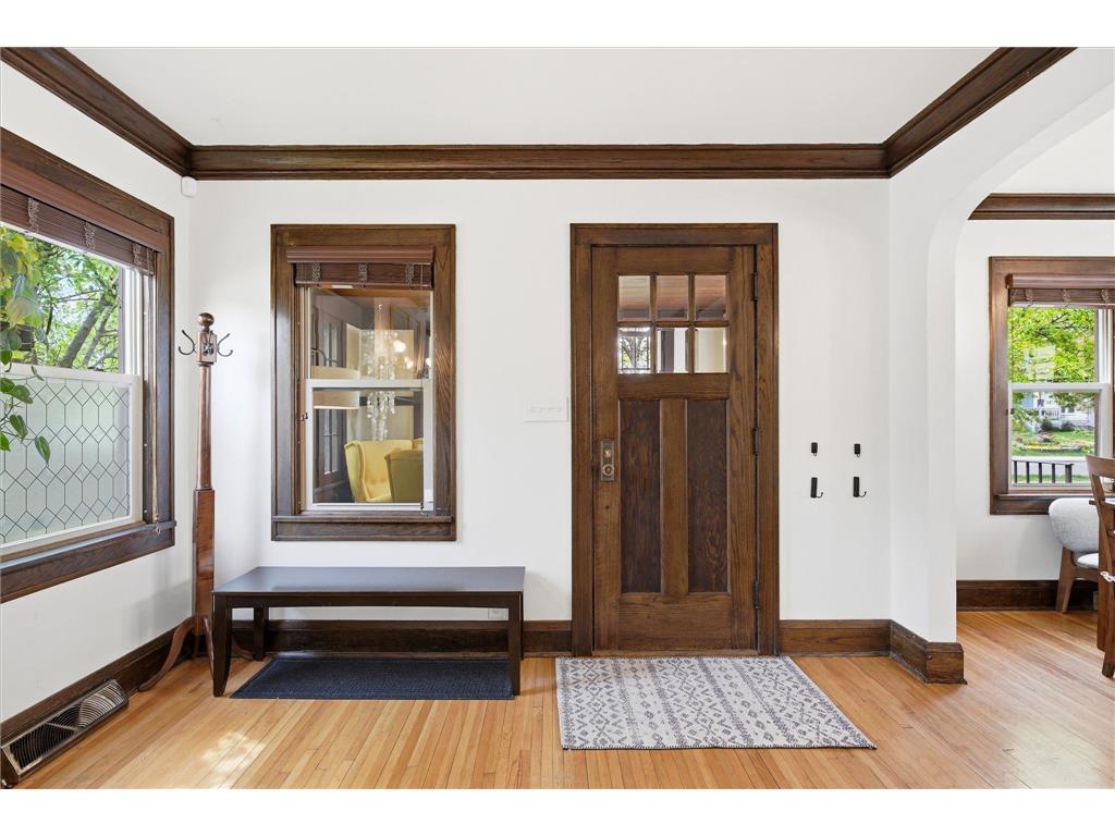3644 Hubbard Avenue N Robbinsdale MN 55422 7072873 image3