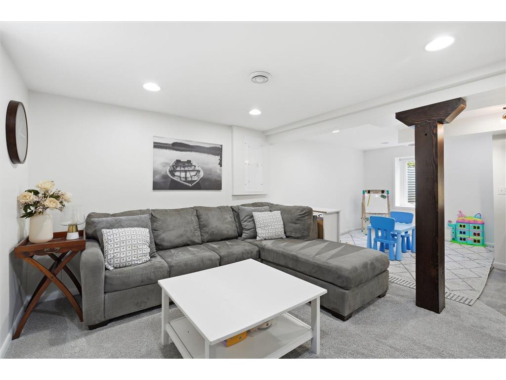 3644 Hubbard Avenue N Robbinsdale MN 55422 7072873 image30