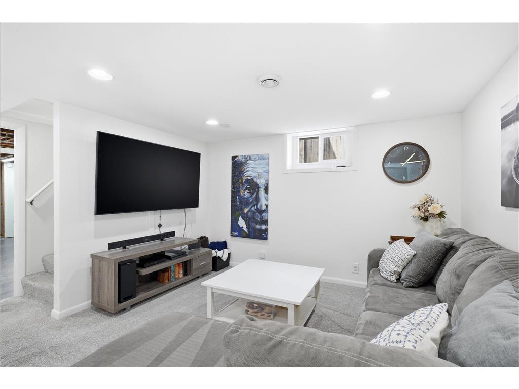 3644 Hubbard Avenue N Robbinsdale MN 55422 7072873 image31