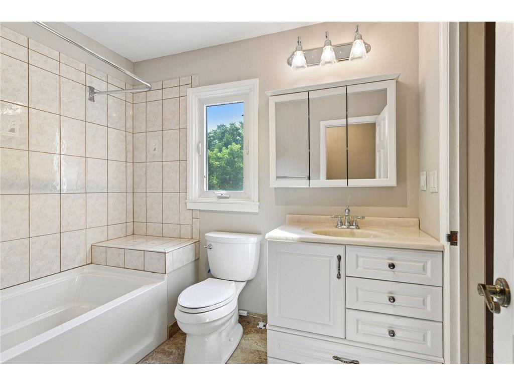 3646 Labore Road Gem Lake MN 55110 6759347 image42