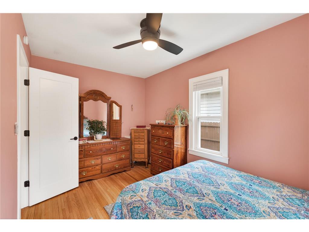 3647 Sheridan Avenue N Minneapolis MN 55412 7067967 image18