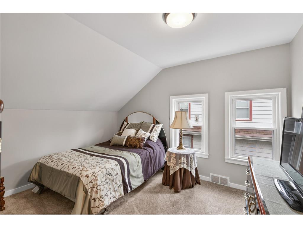 3647 Sheridan Avenue N Minneapolis MN 55412 7067967 image24
