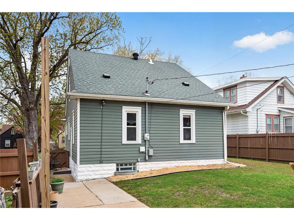 3647 Sheridan Avenue N Minneapolis MN 55412 7067967 image26