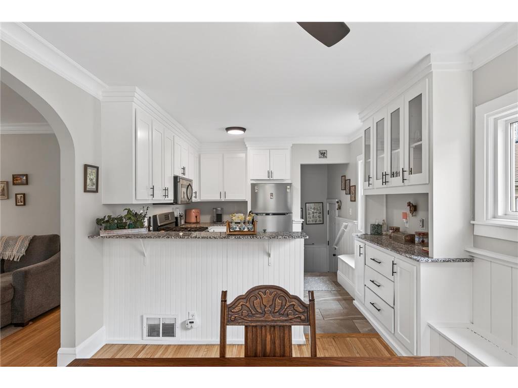 3647 Sheridan Avenue N Minneapolis MN 55412 7067967 image9
