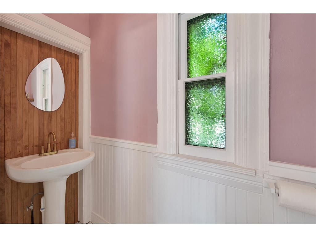 3647 Washburn Avenue N Minneapolis MN 55412 7077352 image18