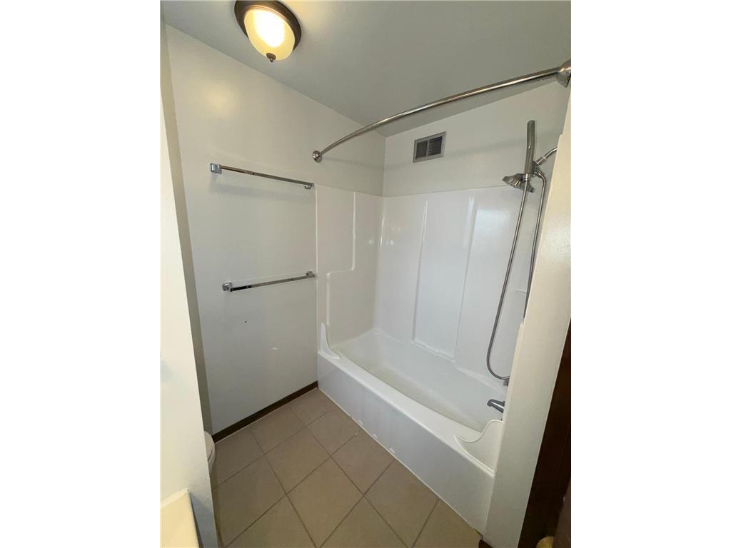 365 E 43rd Street Minneapolis MN 55409 7019632 image32