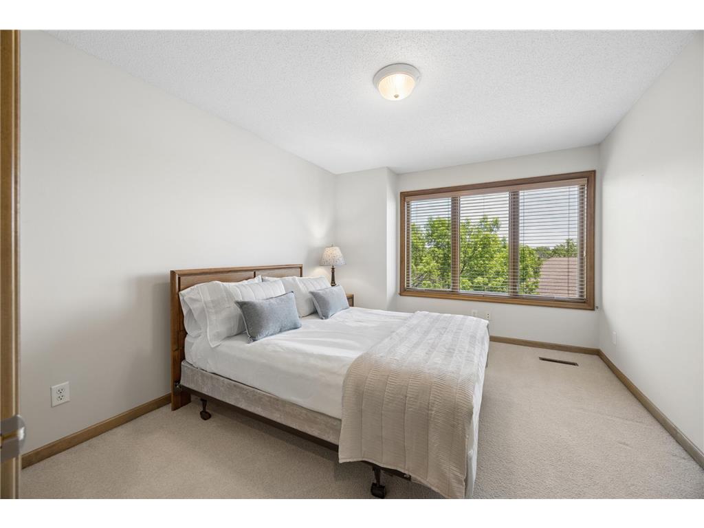 365 Willoughby Way W Minnetonka MN 55305 7081765 image25