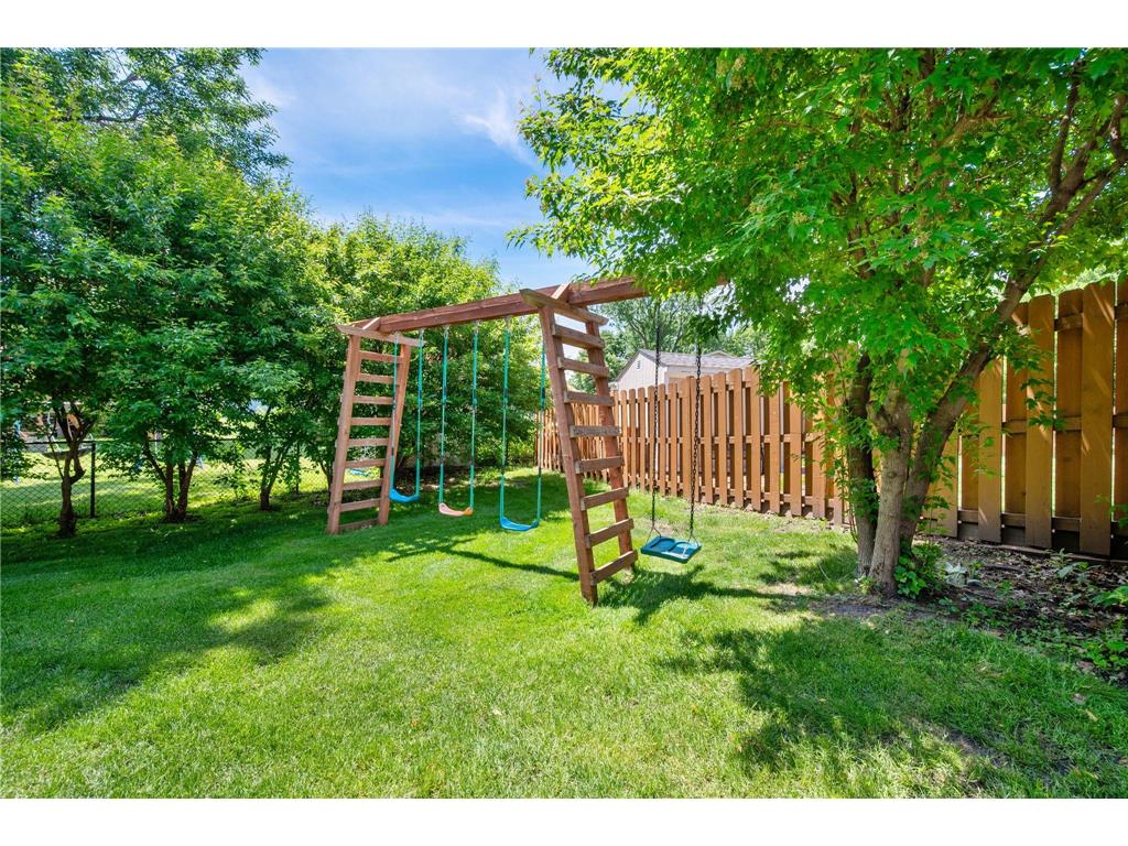 3653 Grenadier Trail N Oakdale MN 55128 7084044 image45