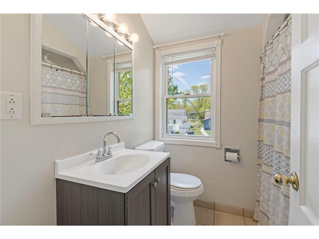 3653 Lee Avenue N Robbinsdale MN 55422 7069811 image23