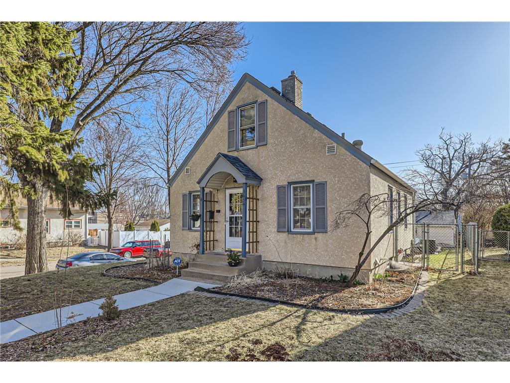 3654 Queen Avenue N Minneapolis MN 55412 6694218 image1