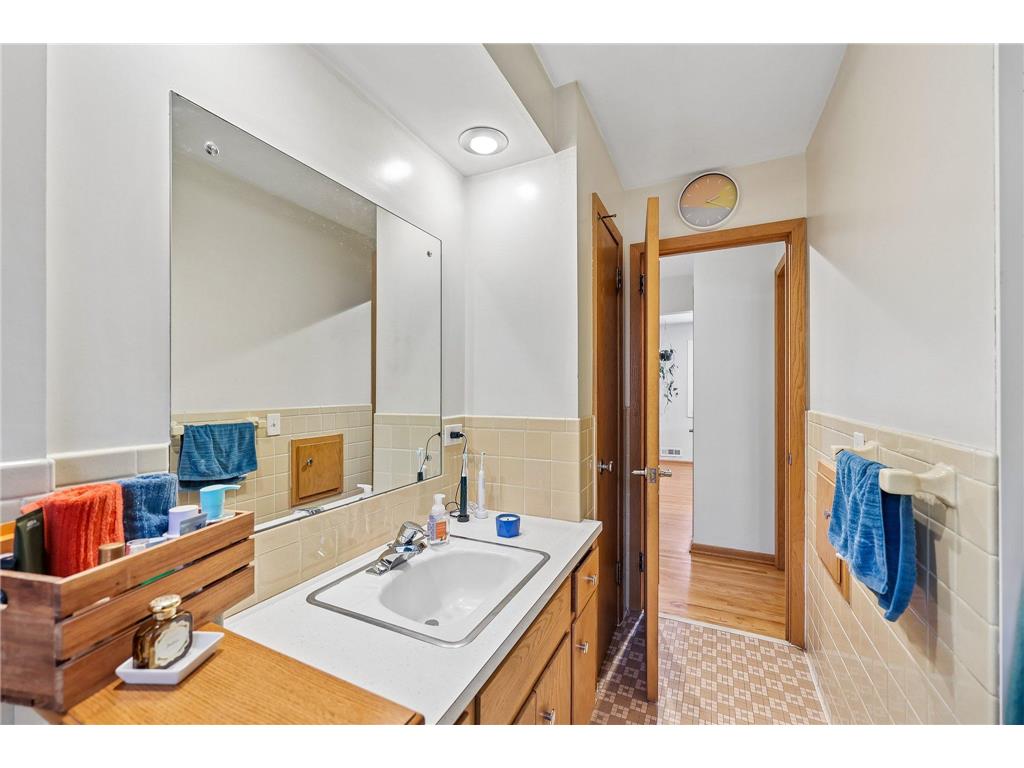 3658 Pierce Street NE Minneapolis MN 55418 7044871 image13