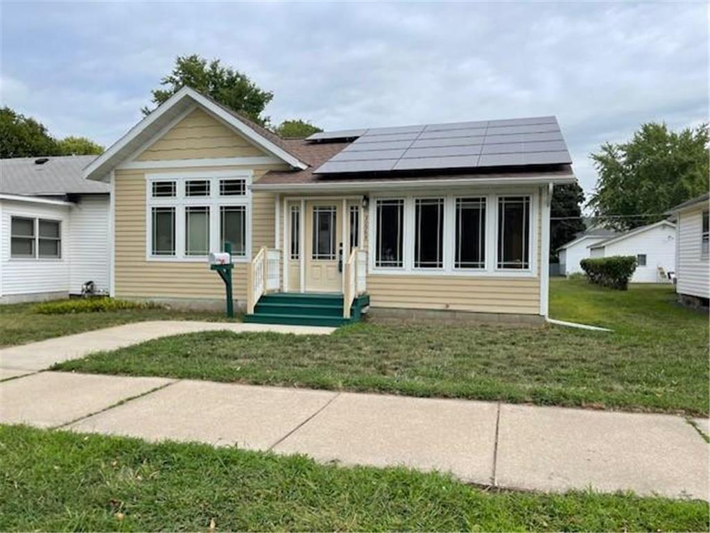 366 E 9th Street Winona MN 55987 6422039 image1