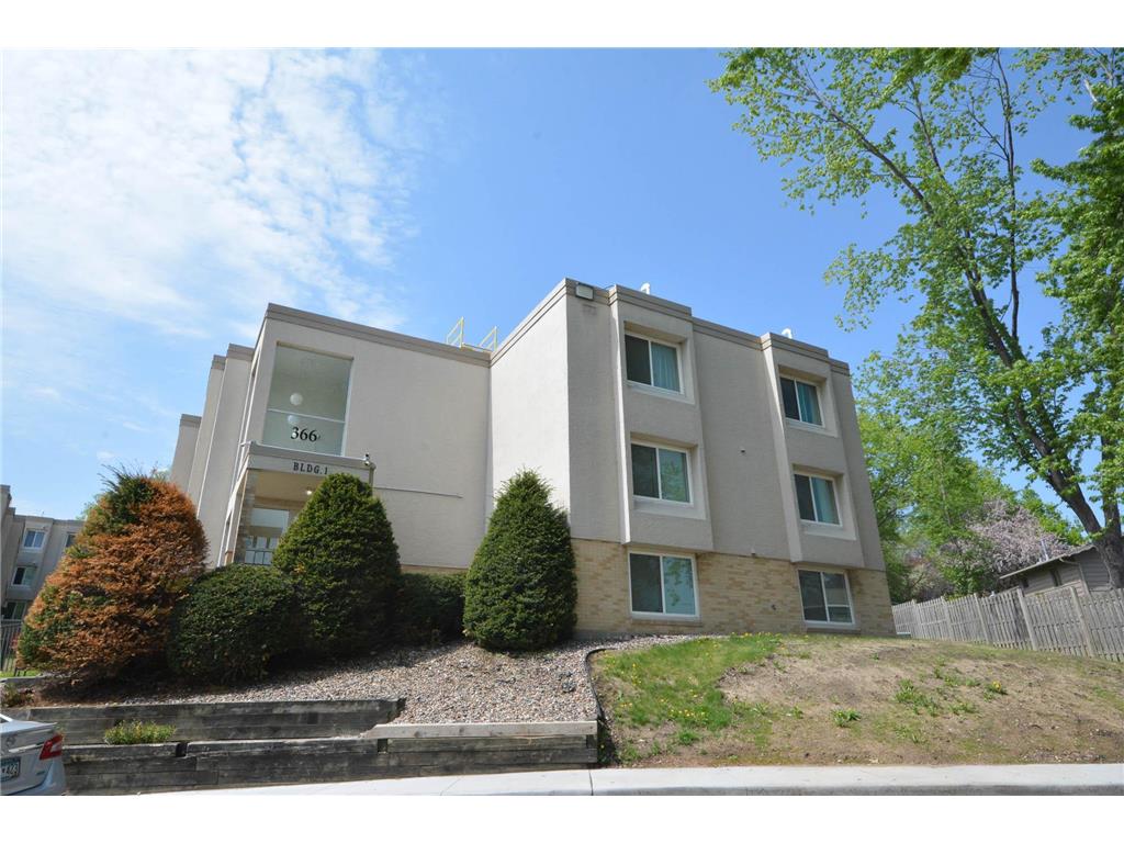 366 Elton Hills Drive NW 34, Rochester, MN 55901 MLS 6135705