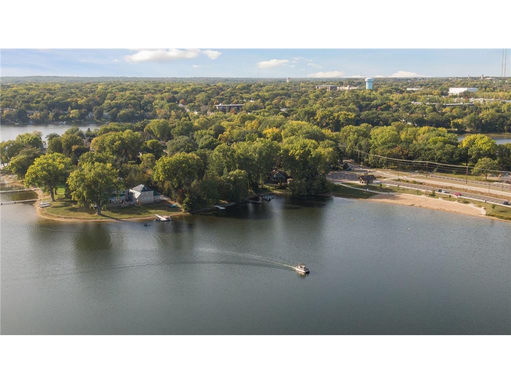 366 N Owasso Boulevard, Shoreview, MN, 55126 MLS 6256240 Edina Realty