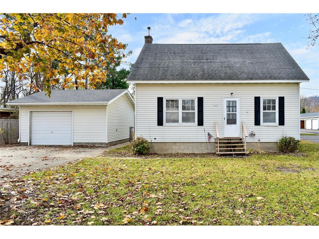 3677 W 6th Street Goodview MN 55987 6623823 image1