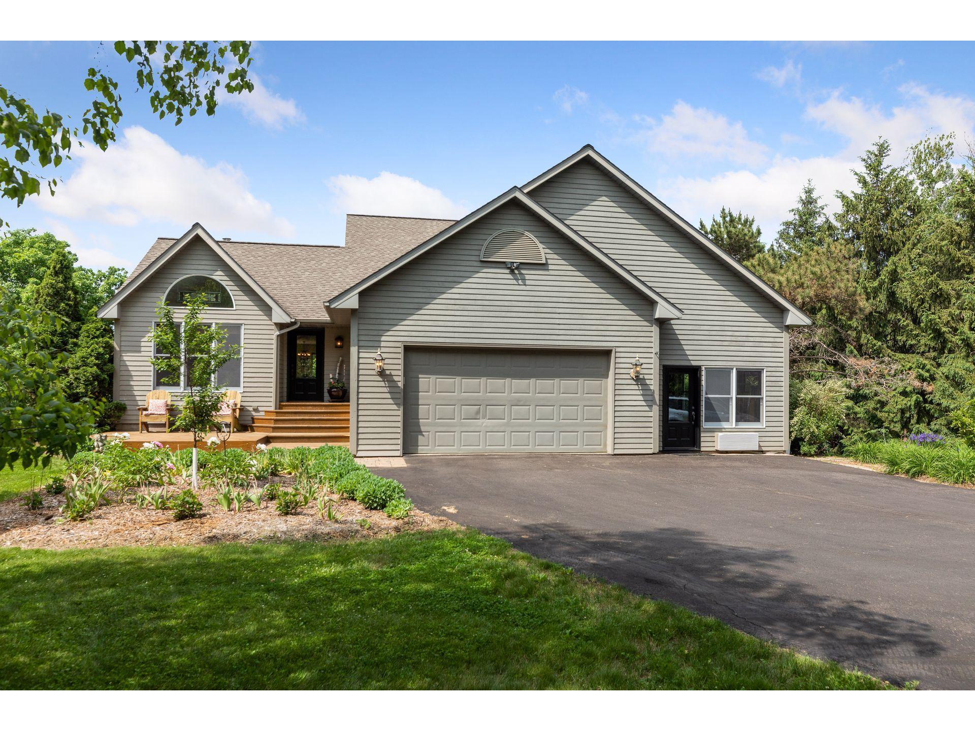 368 N Glover Road, Troy Twp, WI 54016 MLS 5765150 Edina Realty