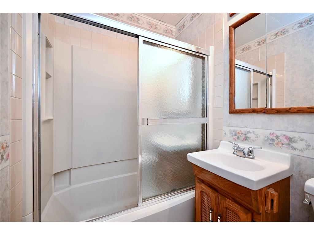 368 W Sarnia Street Winona MN 55987 7090656 image10