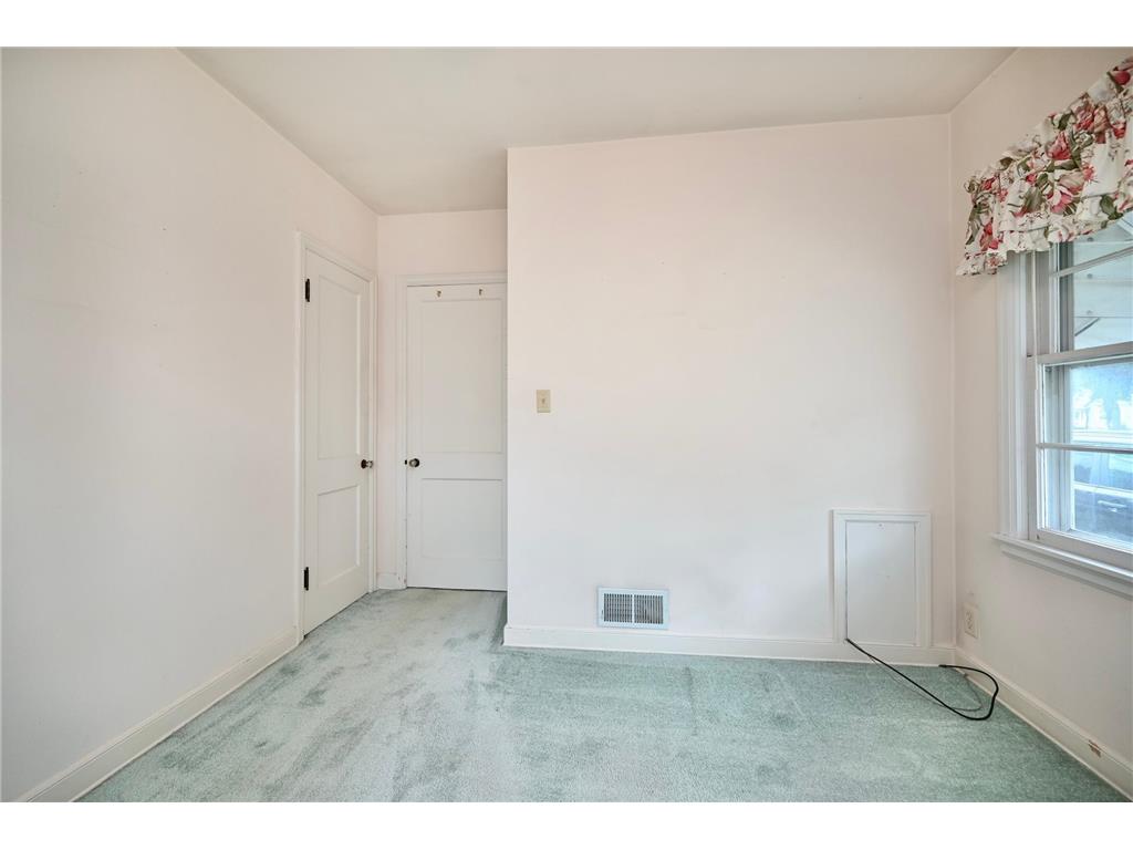 368 W Sarnia Street Winona MN 55987 7090656 image12