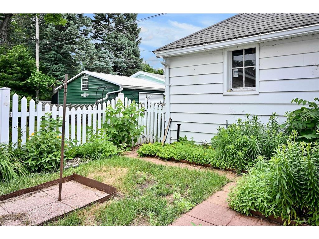 368 W Sarnia Street Winona MN 55987 7090656 image19