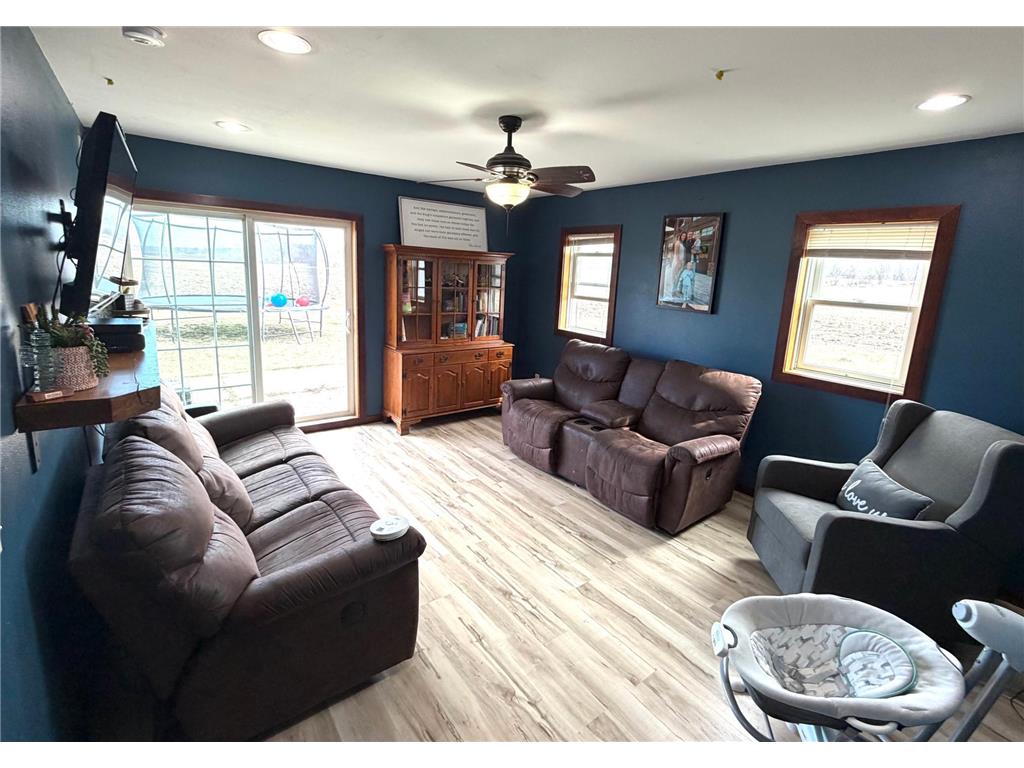 36866 KRUEGER Loop Dent MN 56528 7055041 image6
