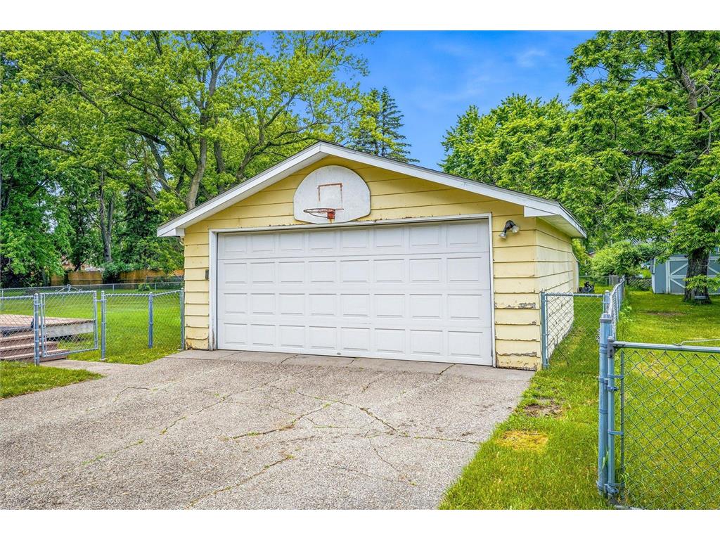 3687 Arcade Street N Vadnais Heights MN 55127 7086959 image3