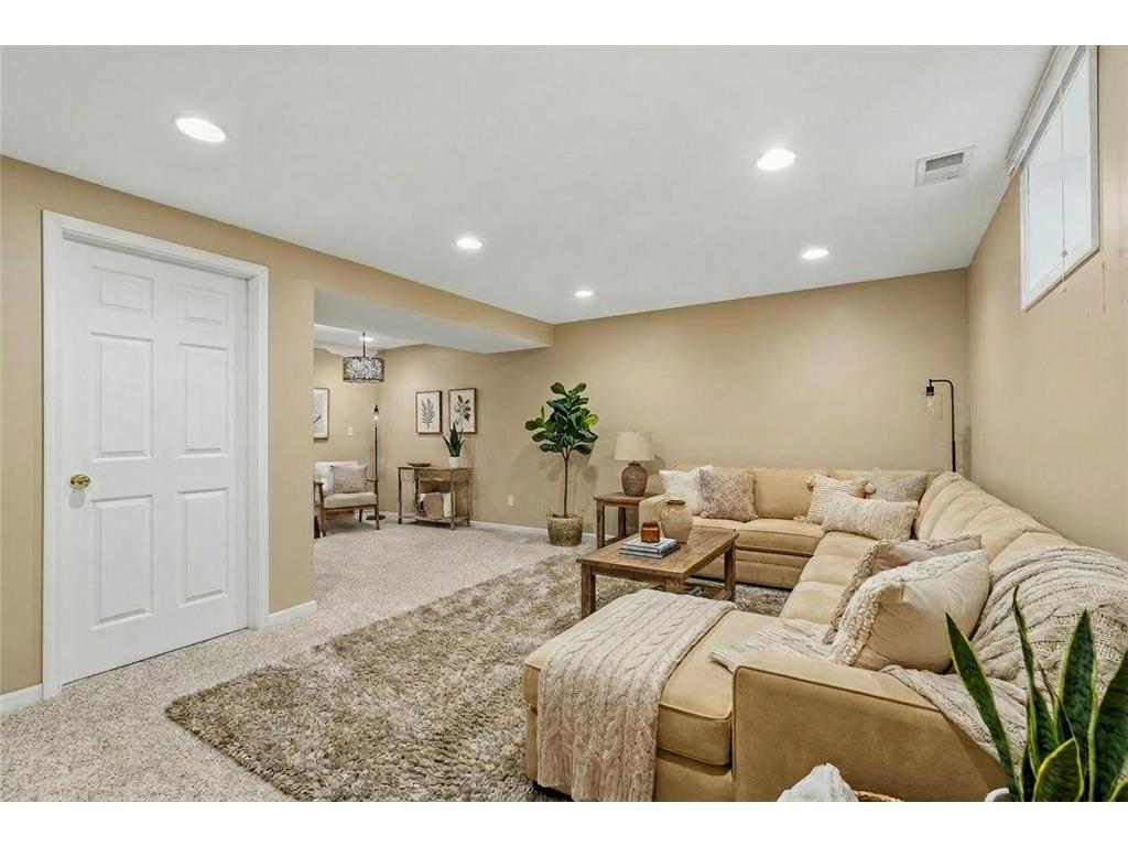 3687 Arcade Street N Vadnais Heights MN 55127 7086959 image30