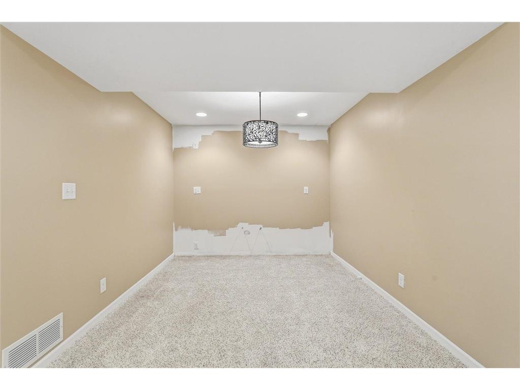3687 Arcade Street N Vadnais Heights MN 55127 7086959 image31