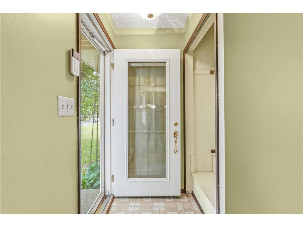 3687 Arcade Street N Vadnais Heights MN 55127 7086959 image5