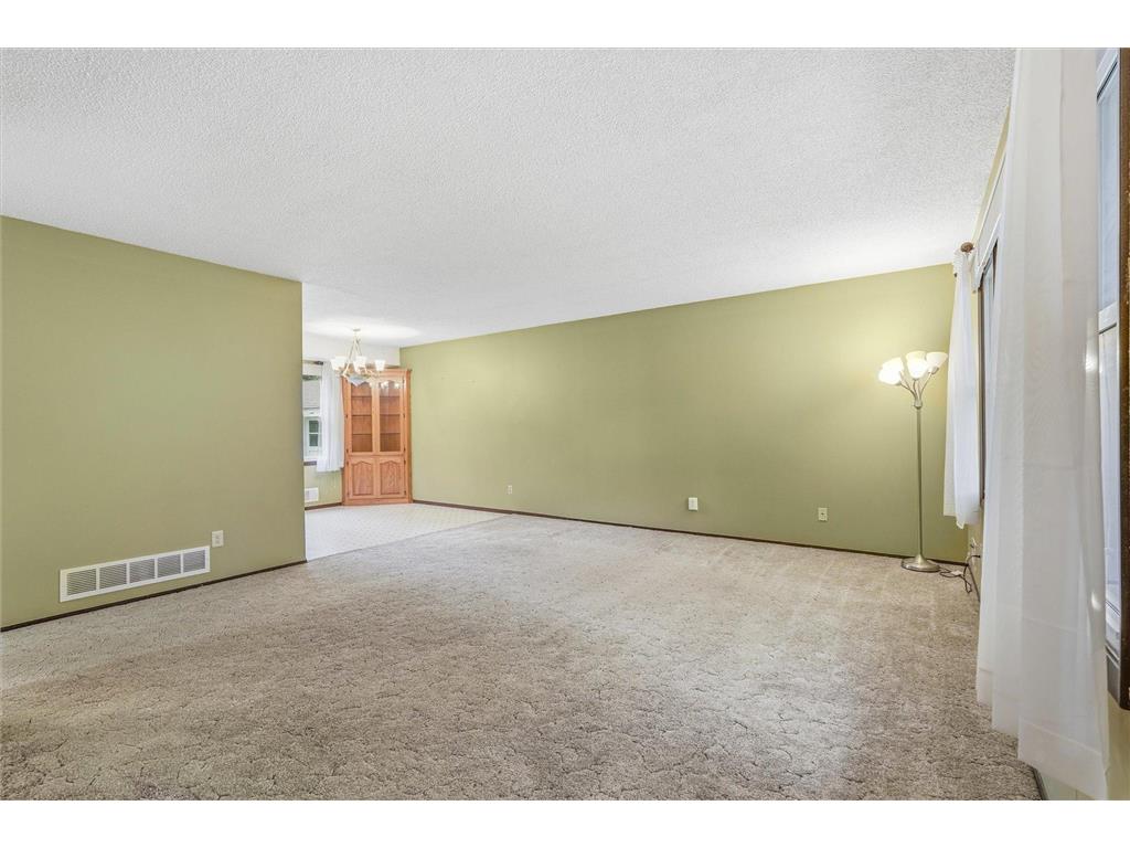 3687 Arcade Street N Vadnais Heights MN 55127 7086959 image7