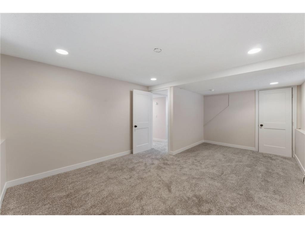 369 View Street Saint Paul MN 55102 7071249 image16