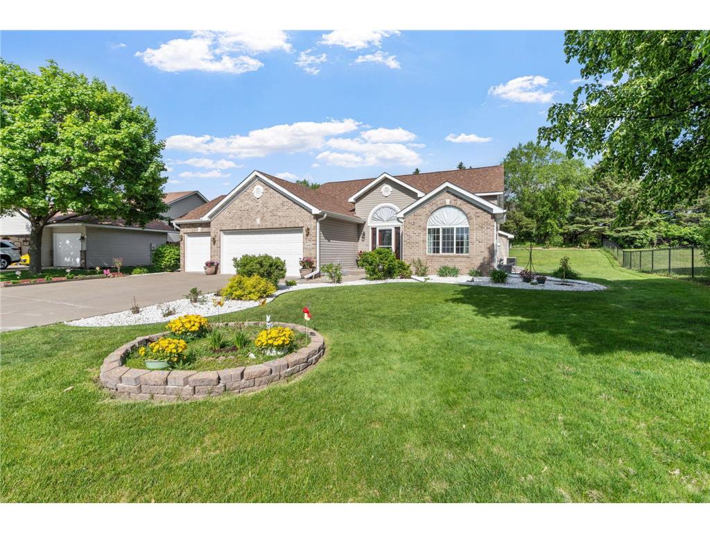 3690 Commonwealth Road Woodbury MN 55125 7051236 image1