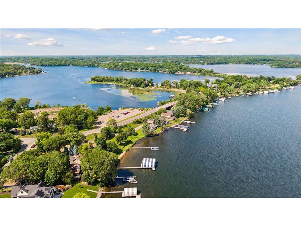 36XX N Shore Drive Orono MN 55391 - Lake Minnetonka 7085324 image2