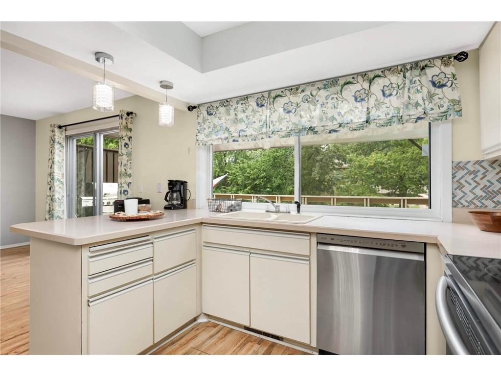 37 Birnamwood Drive Burnsville MN 55337 6824278 image15