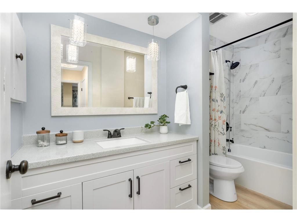 37 Birnamwood Drive Burnsville MN 55337 6824278 image20