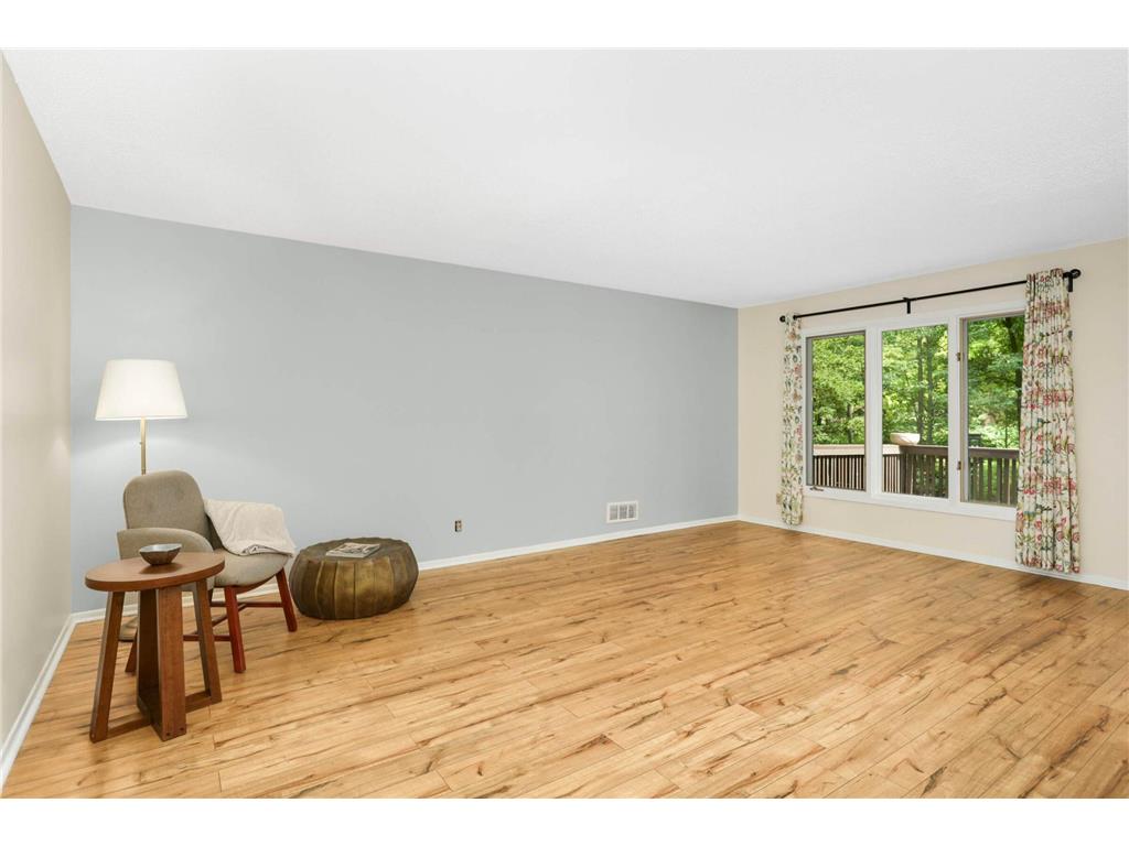 37 Birnamwood Drive Burnsville MN 55337 6824278 image8