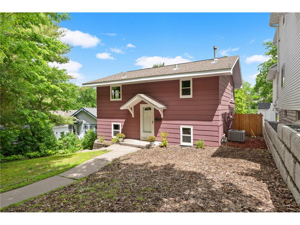 37 Russell Avenue S Minneapolis MN 55405 6535262 image1