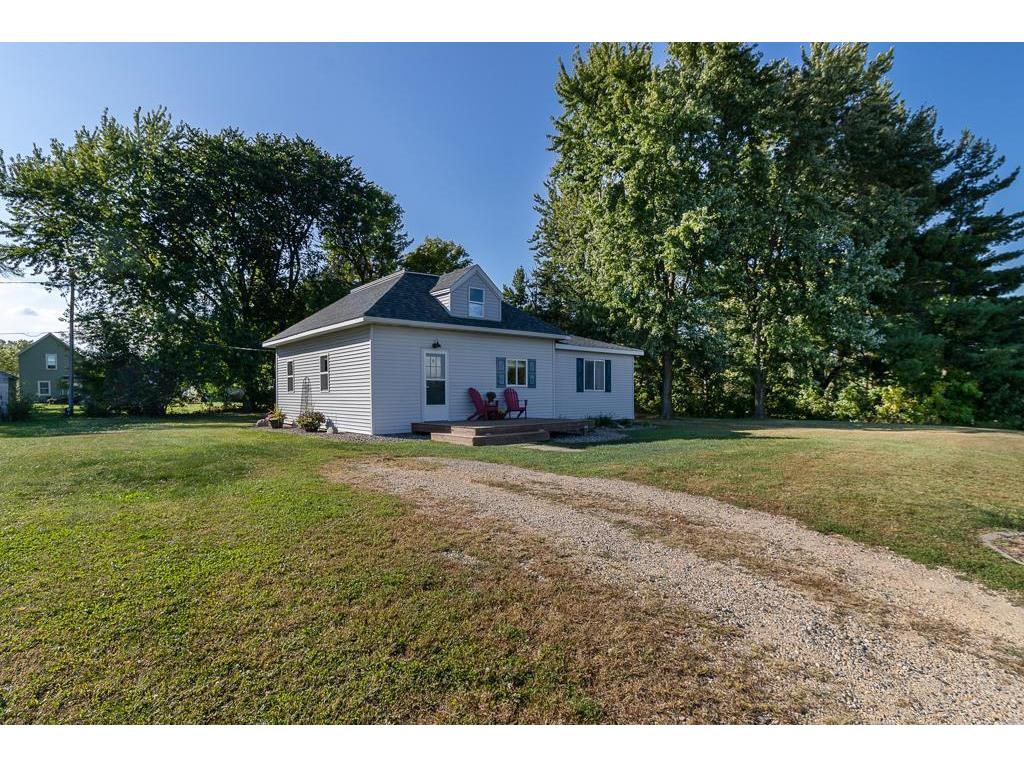 370 E Woodlawn Street Le Center MN 56057 6603742 image1