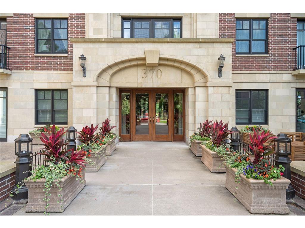 370 Marshall Avenue #204 Saint Paul MN 55102 7057368 image1