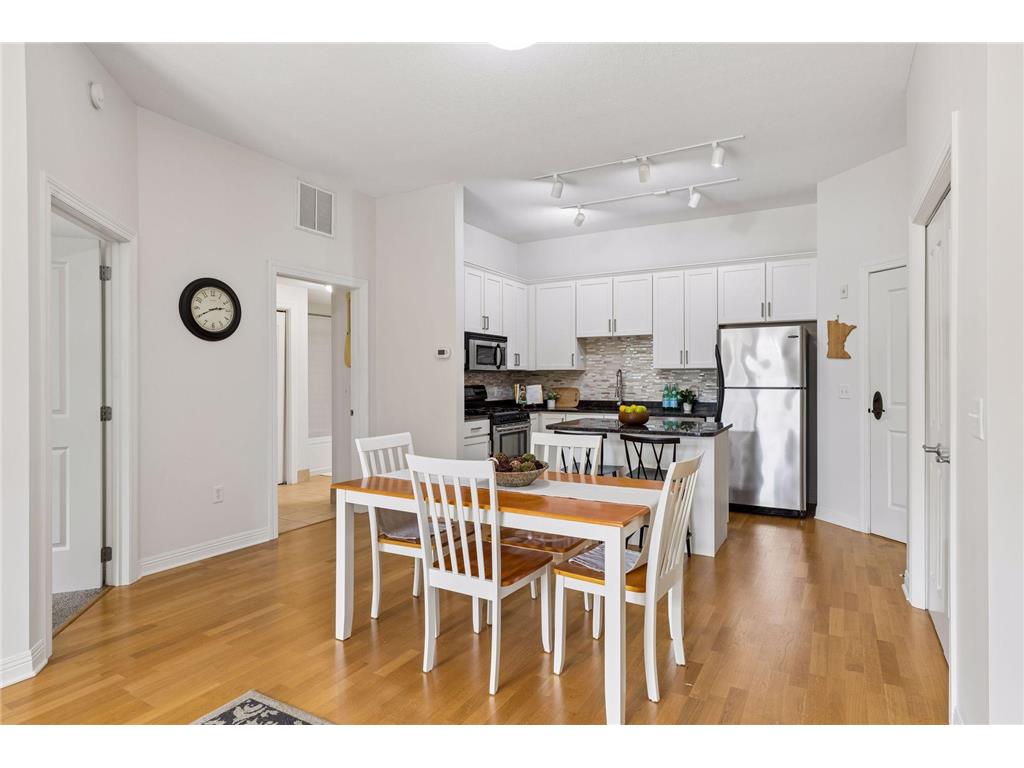 370 Marshall Avenue #204 Saint Paul MN 55102 7057368 image11