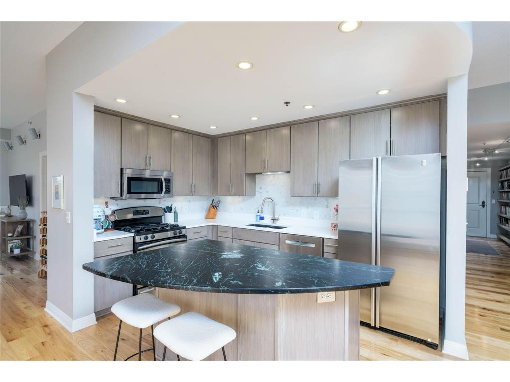 370 Marshall Avenue #209 Saint Paul MN 55102 7044143 image1