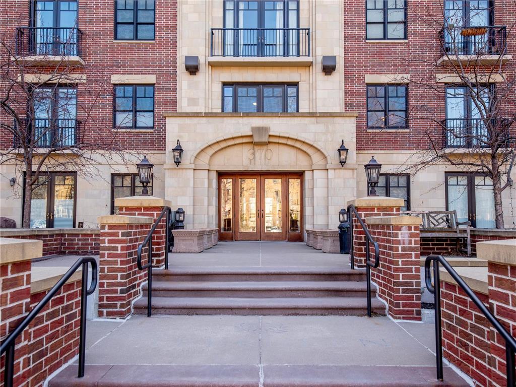 370 Marshall Avenue #305 Saint Paul MN 55102 6507222 image1