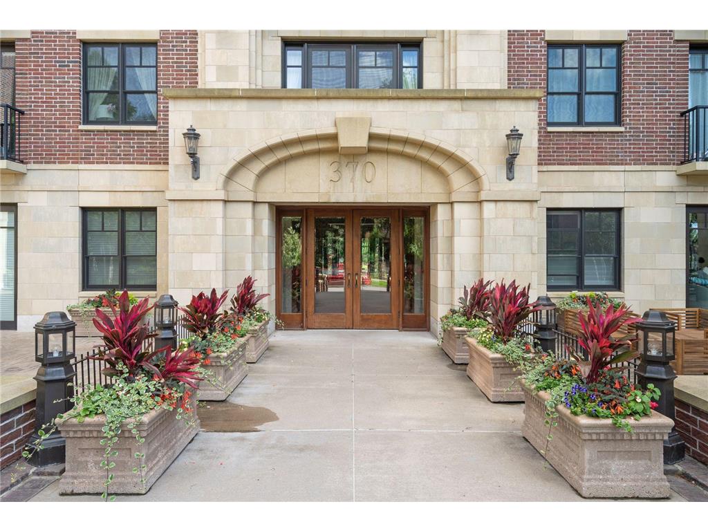 370 Marshall Avenue #407 Saint Paul MN 55102 6508566 image1