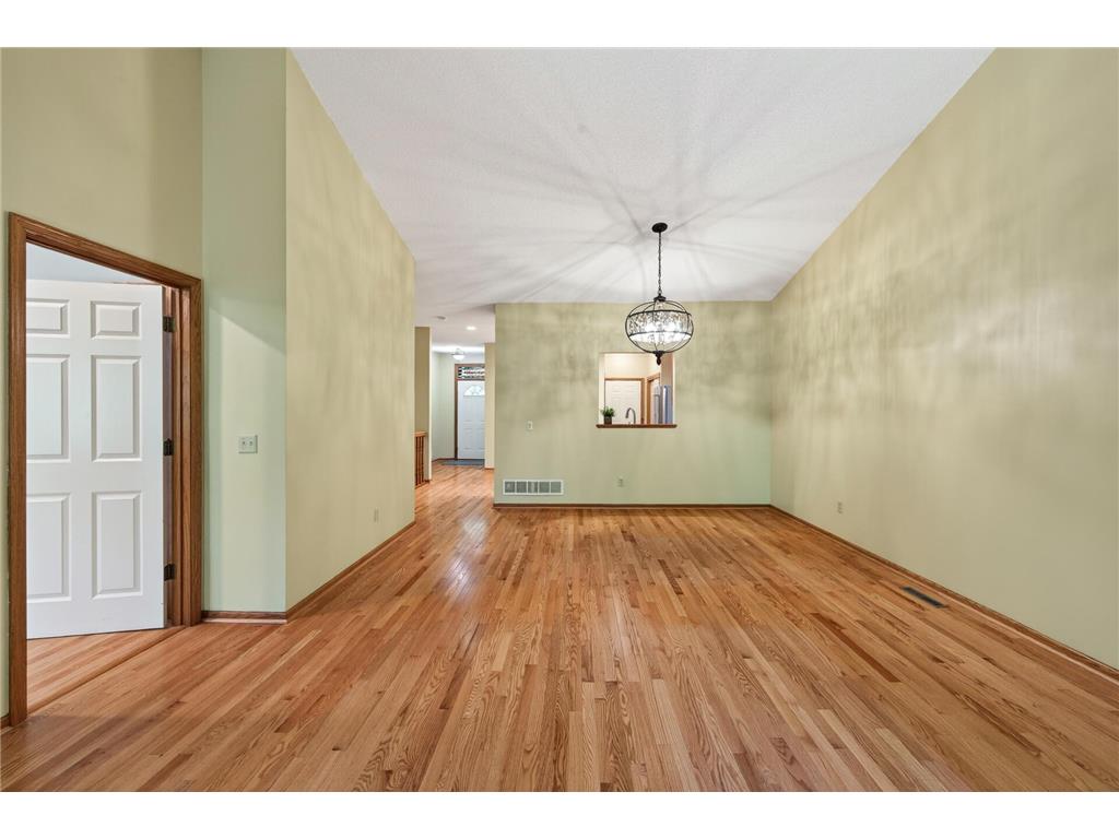 370 Mendota Road W West Saint Paul MN 55118 7068961 image30