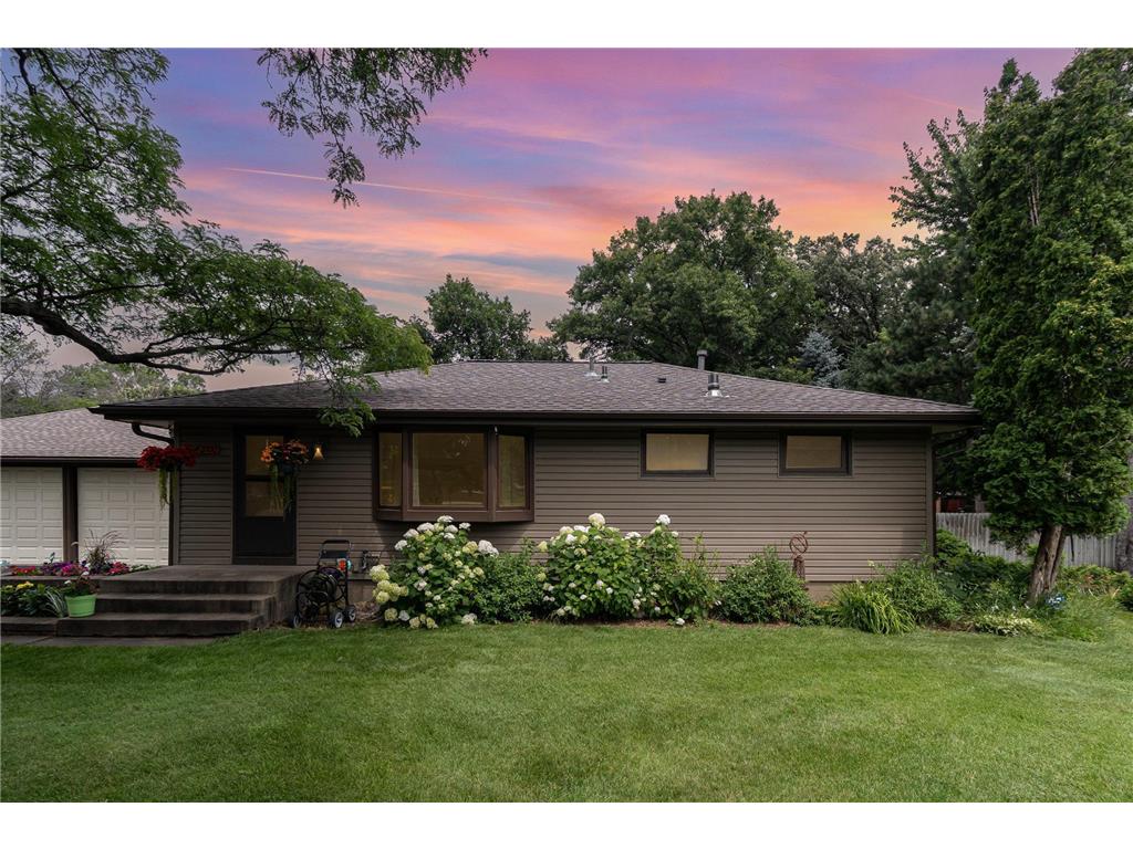 3700 Sunset Road N Brooklyn Park MN 55443 6758888 image1
