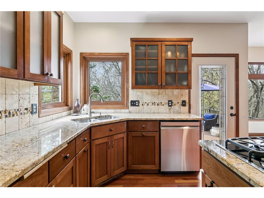 3701 Blackhawk Road Eagan MN 55122 7054900 image20