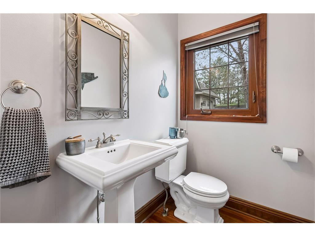 3701 Blackhawk Road Eagan MN 55122 7054900 image23