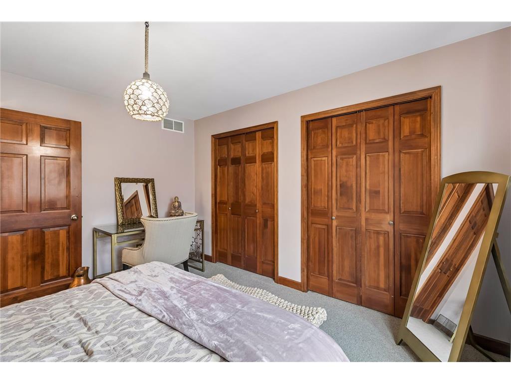 3701 Blackhawk Road Eagan MN 55122 7054900 image36