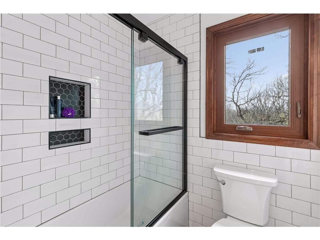 3701 Blackhawk Road Eagan MN 55122 7054900 image38