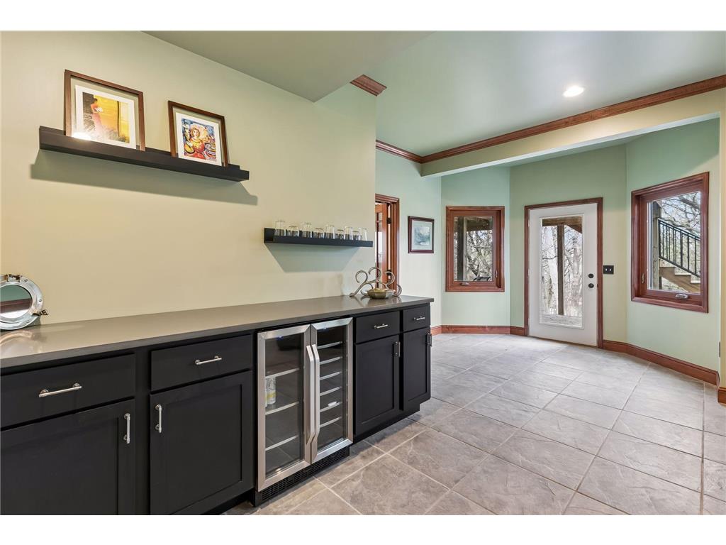 3701 Blackhawk Road Eagan MN 55122 7054900 image43